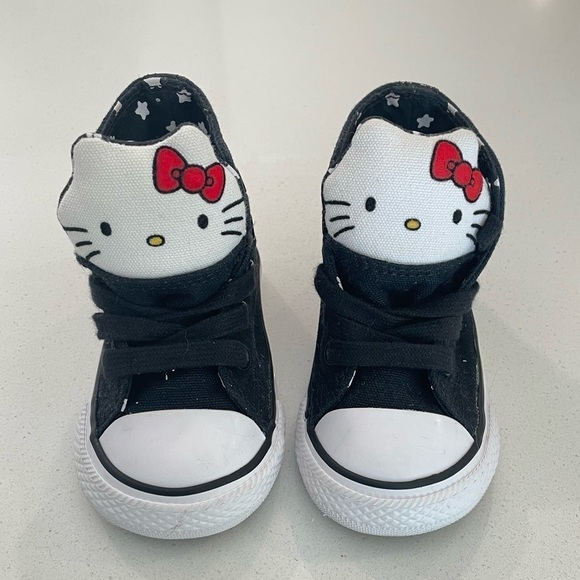 Hello kitty x converse black high top sneakers size 4 like new - Picture 1 of 7